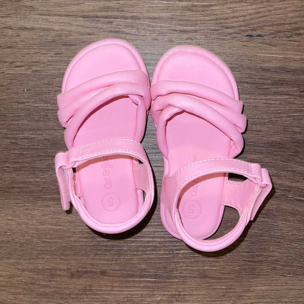 Cat & Jack Pink Sandals (5)